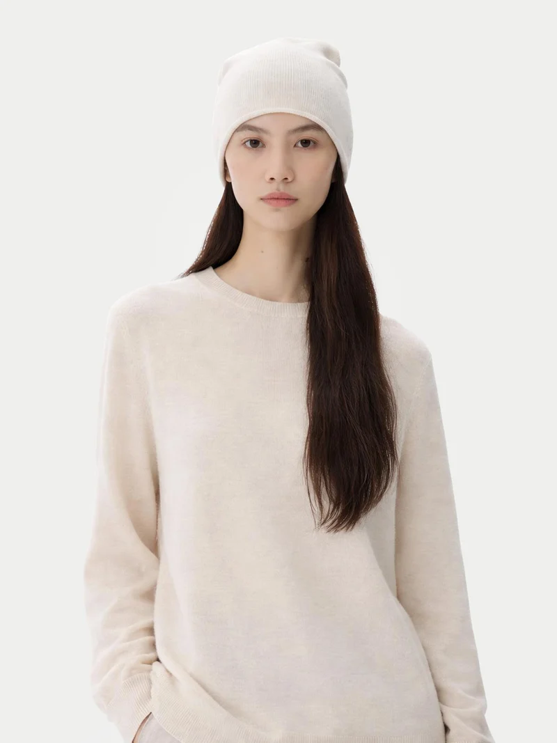 Naturfarbenes Kaschmir-Set aus Pullover und Mütze