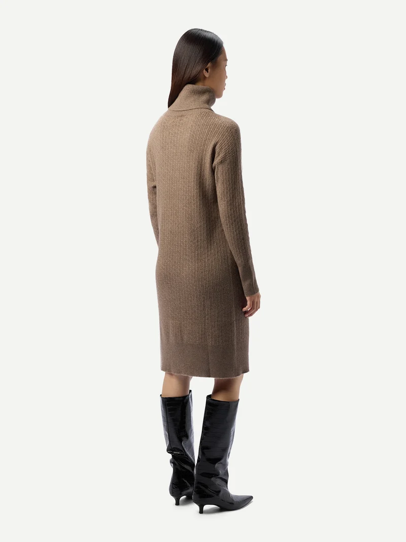 Nahtloses Kaschmir-Kleid mit Rollkragen
