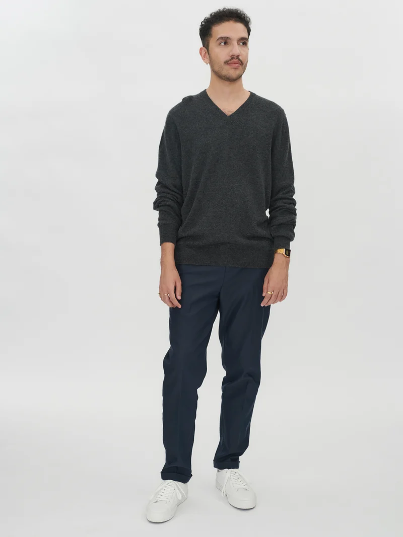 Basic Kaschmirpullover mit V-Ausschnitt