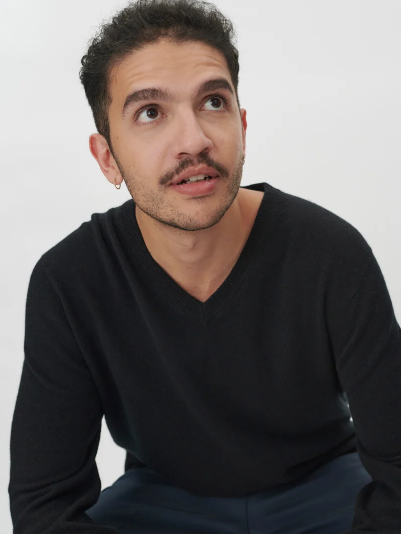 Basic Kaschmirpullover mit V-Ausschnitt