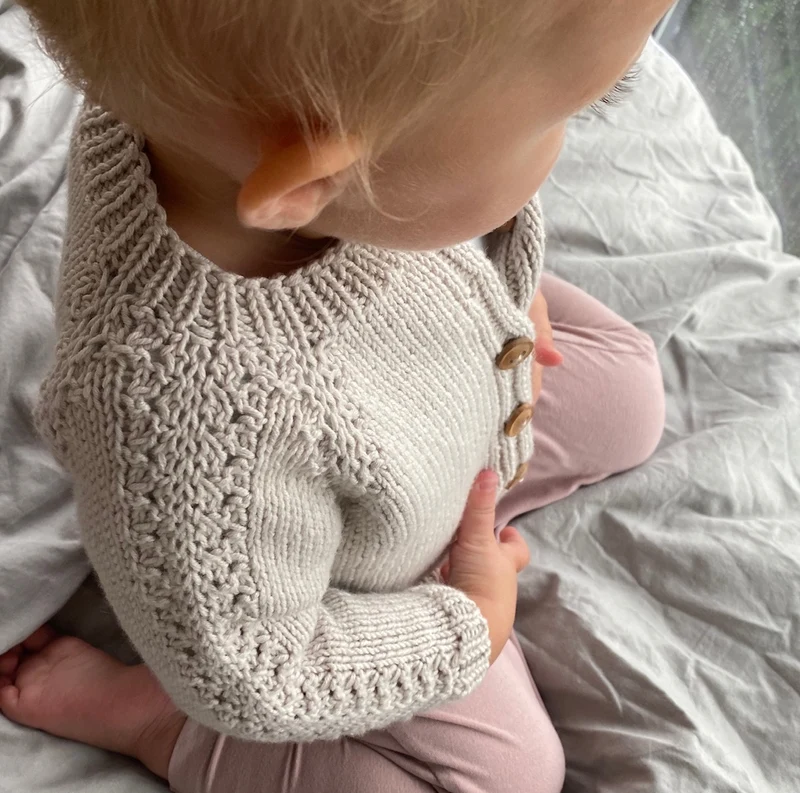 SnowflakeCardigan DEU