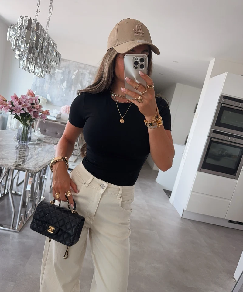 Basic T-Shirt Loraya Schwarz