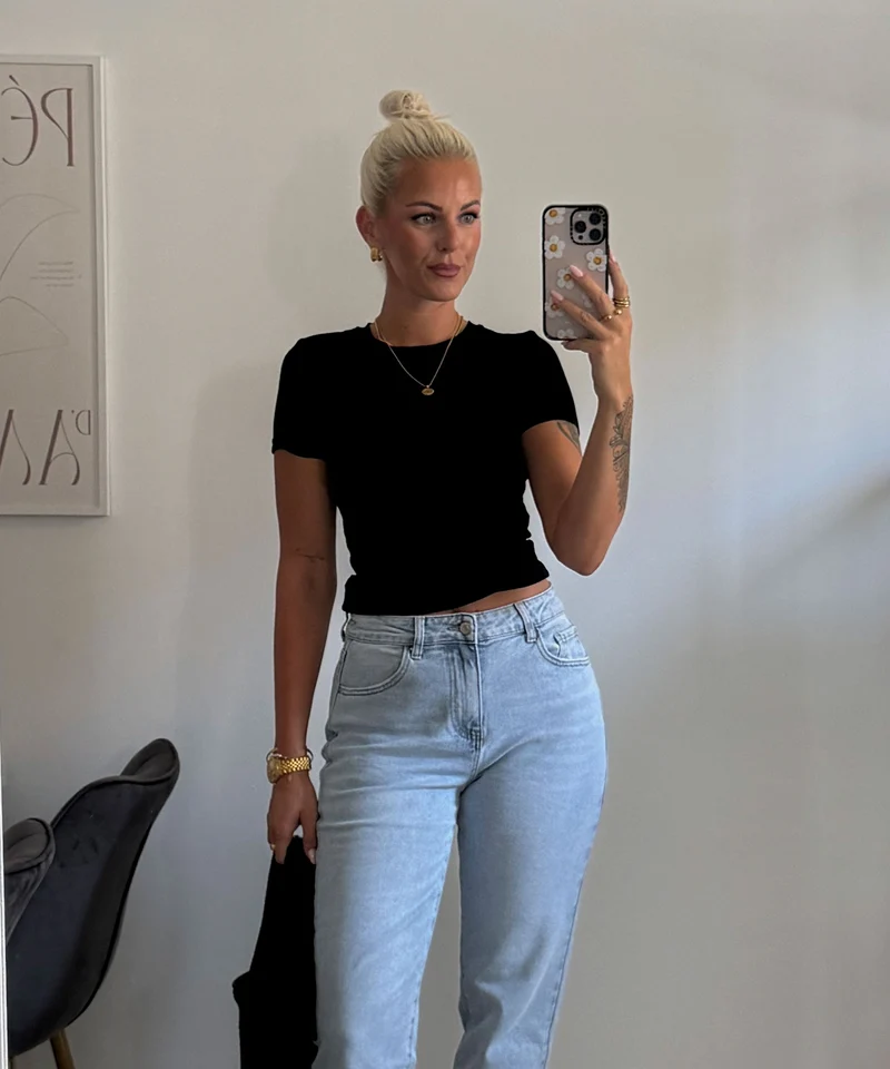 Basic T-Shirt Loraya Schwarz