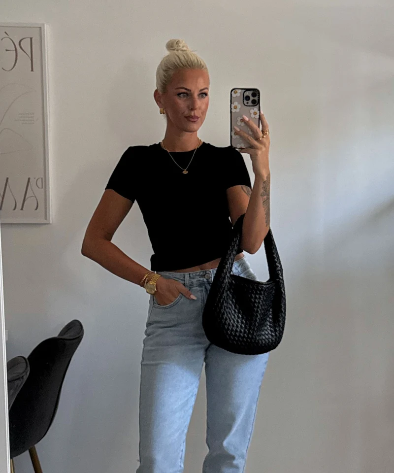 Basic T-Shirt Loraya Schwarz