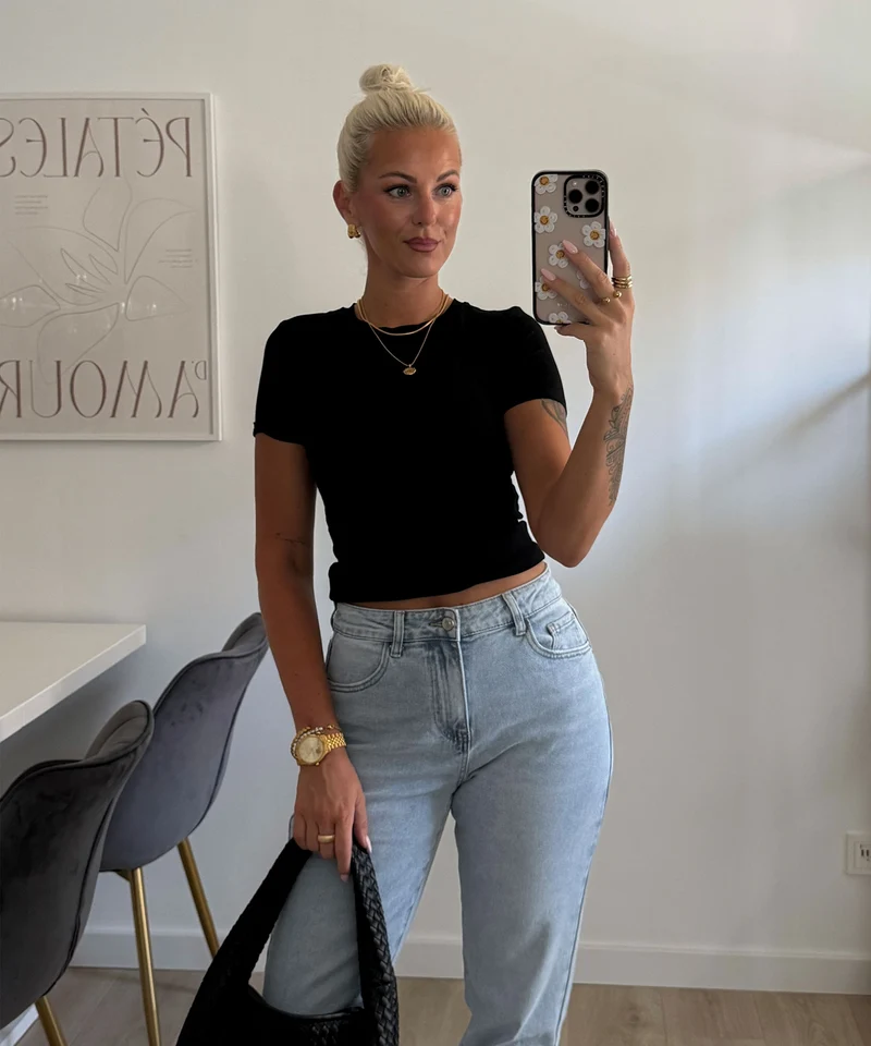 Basic T-Shirt Loraya Schwarz