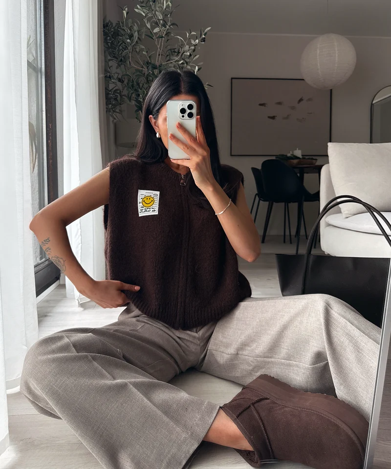 Zip Weste Smiley Naia Braun