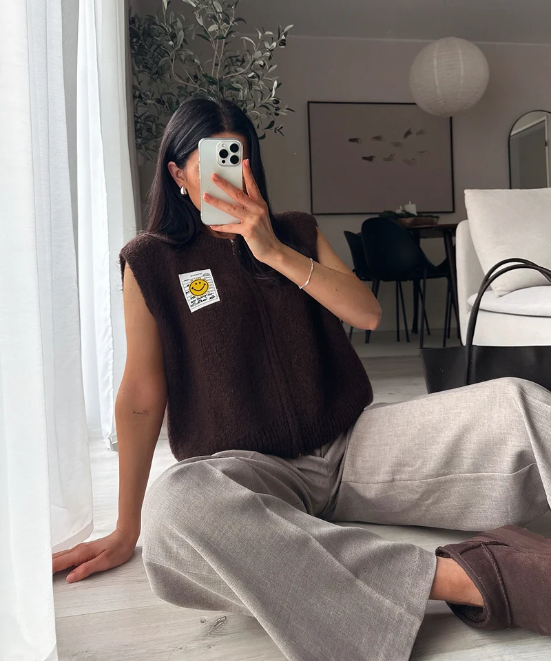 Zip Weste Smiley Naia Braun