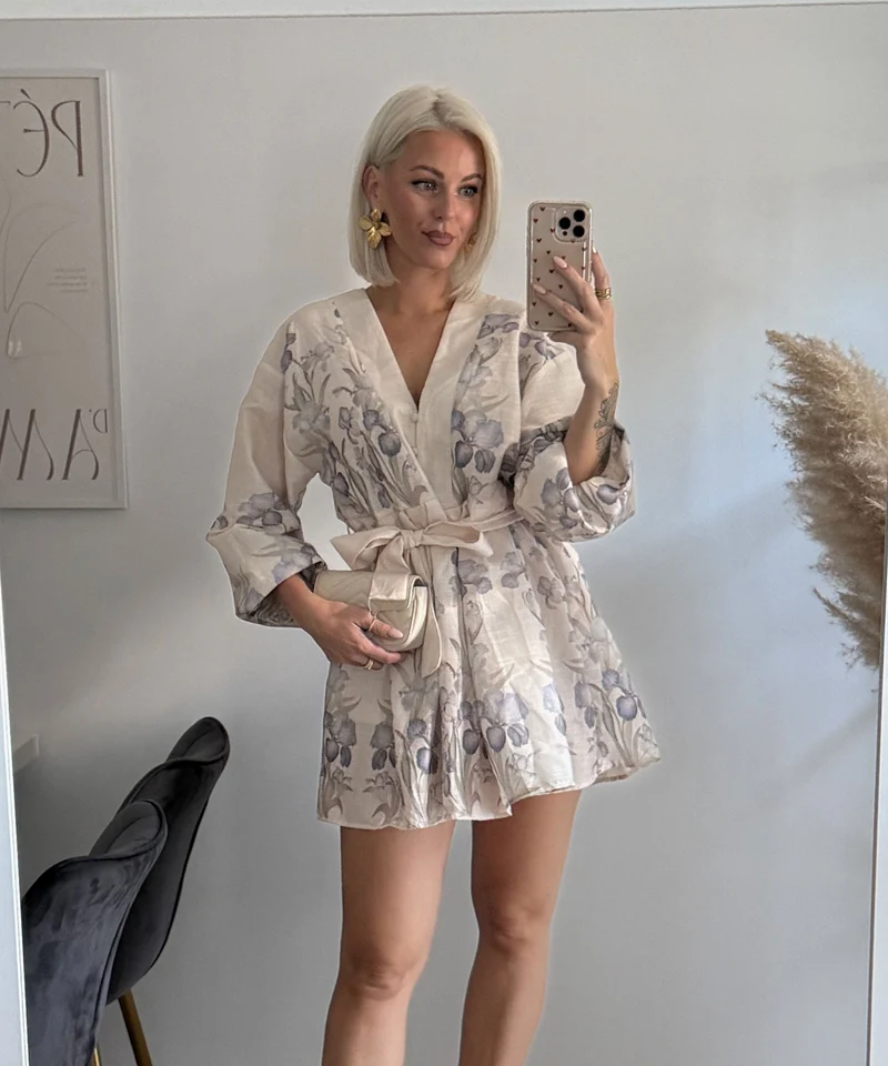 Kleid Loua Blume Beige