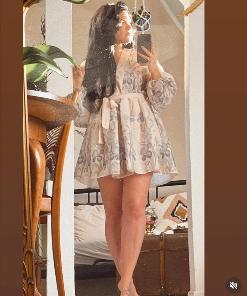 Kleid Loua Blume Beige