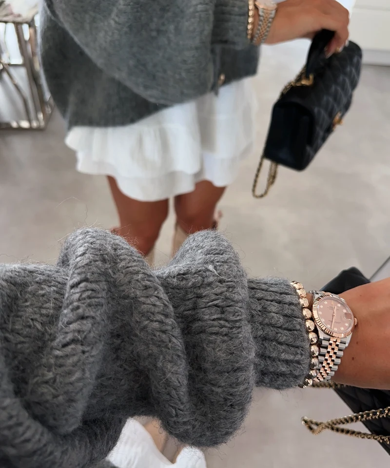 Oversize Strickjacke Jalsi Kurz Dunkelgrau
