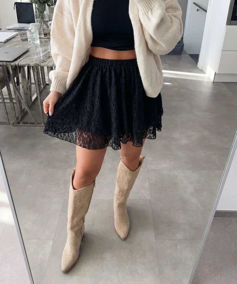 Hosenrock mit Spitze Liwa Schwarz