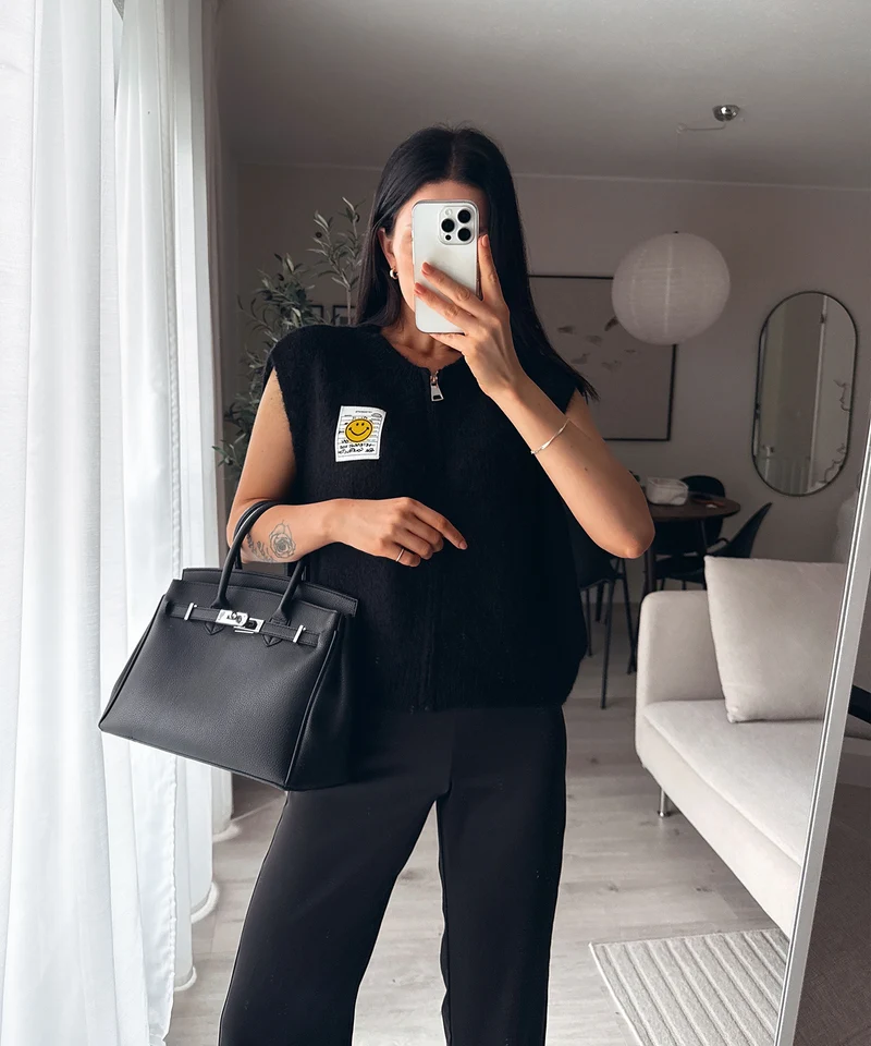 Zip Weste Smiley Naia Schwarz