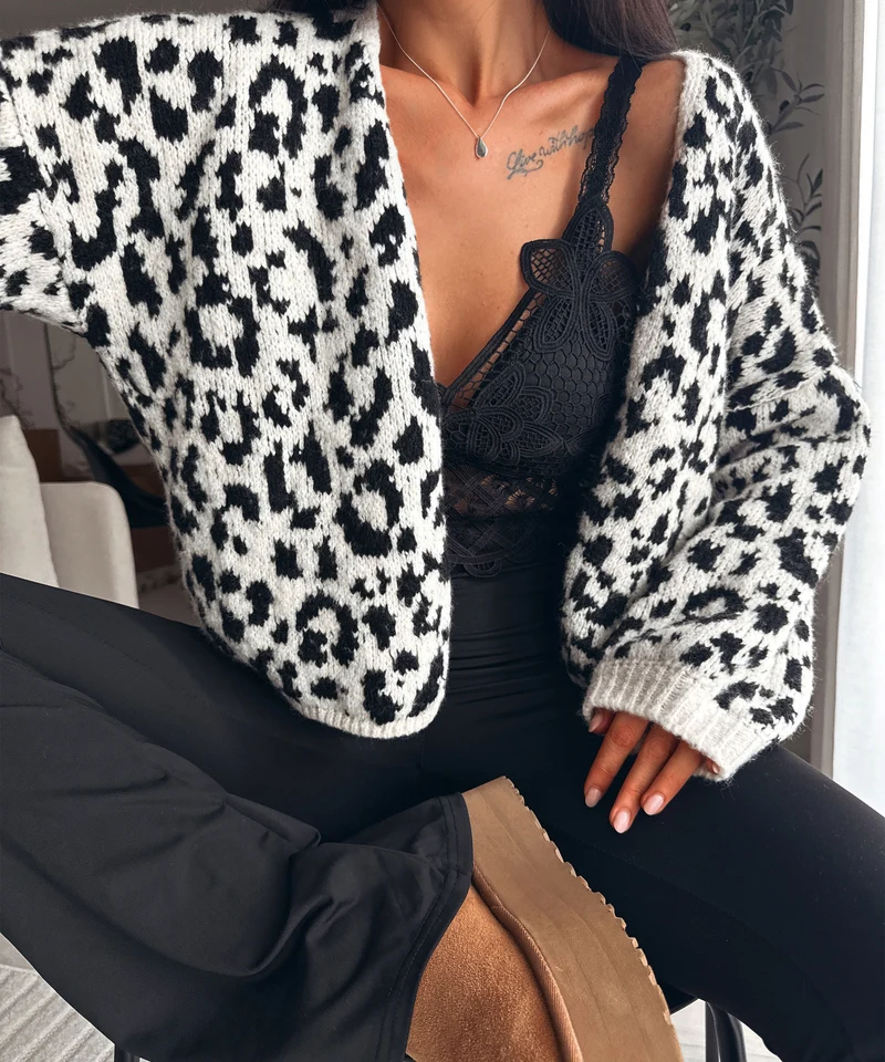 Cardigan Lira Schwarz Leo