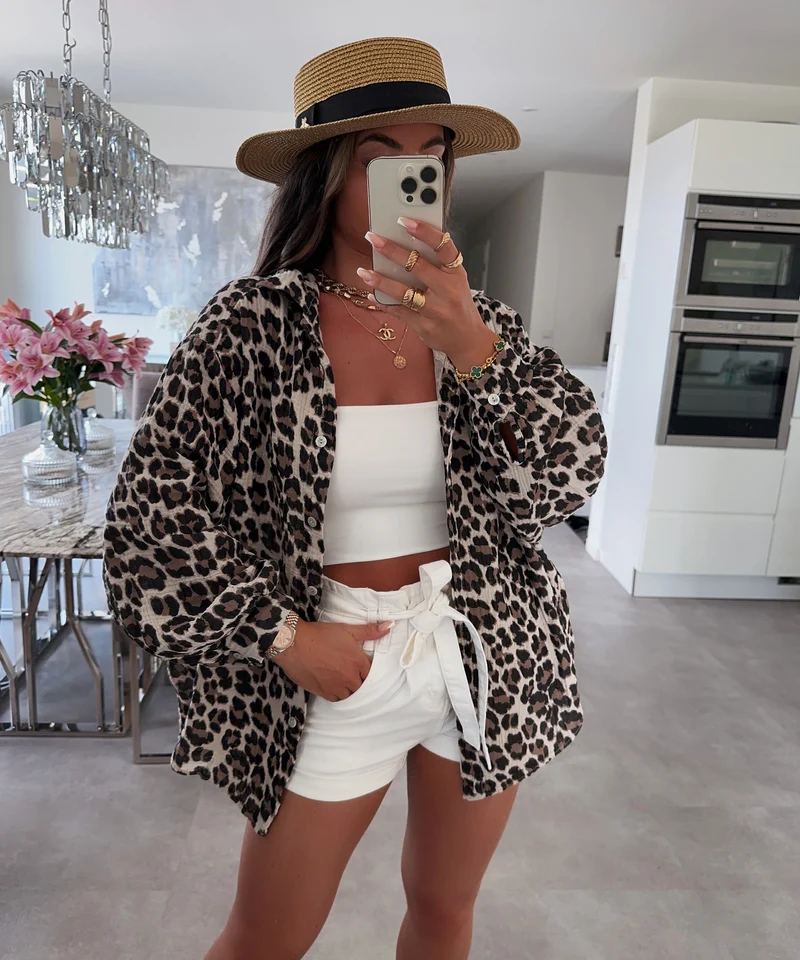 Oversize Musselin Bluse Freya Leo Braun Kurz