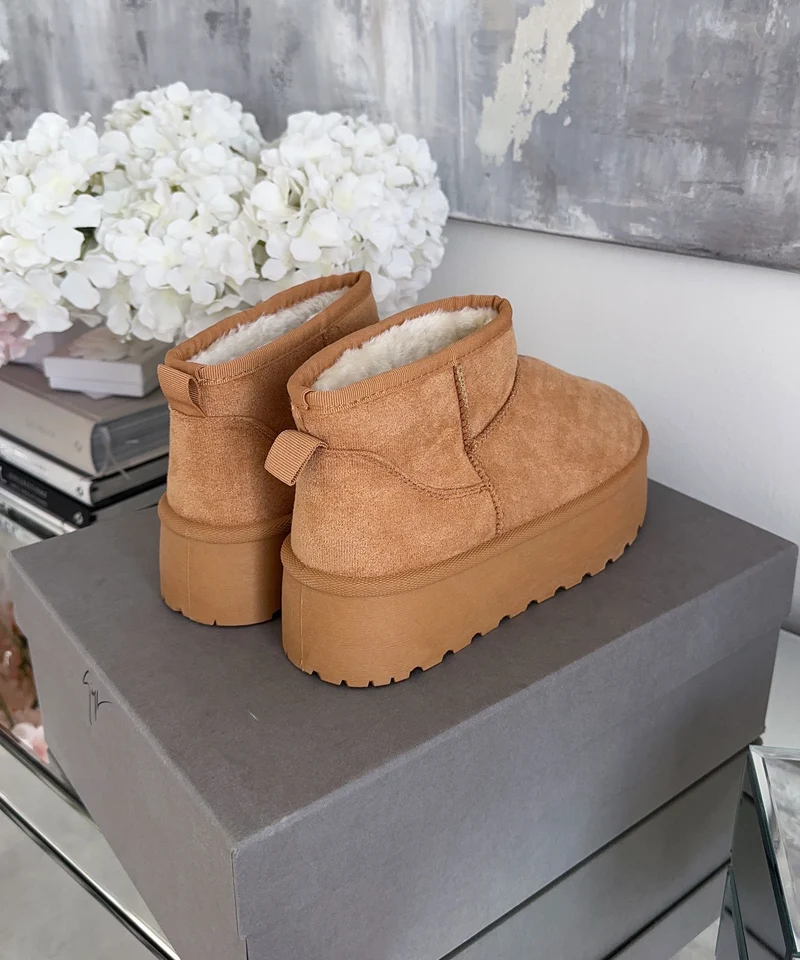 Gefütterte Plateau Boots Nina Chestnut