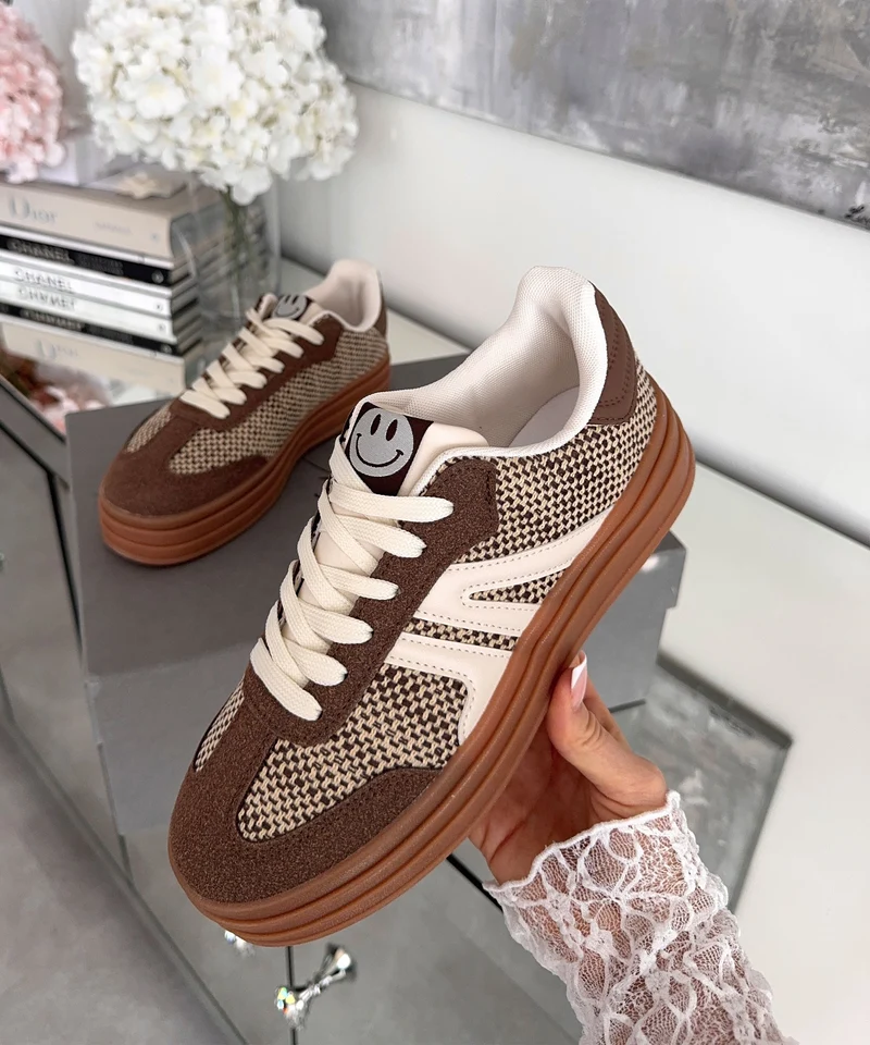 Sneaker Smiley Braun