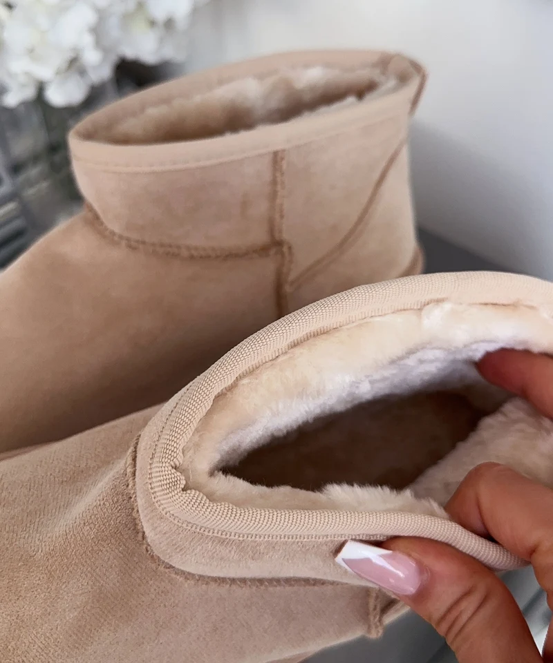 Gefütterte Plateau Boots Nina Beige