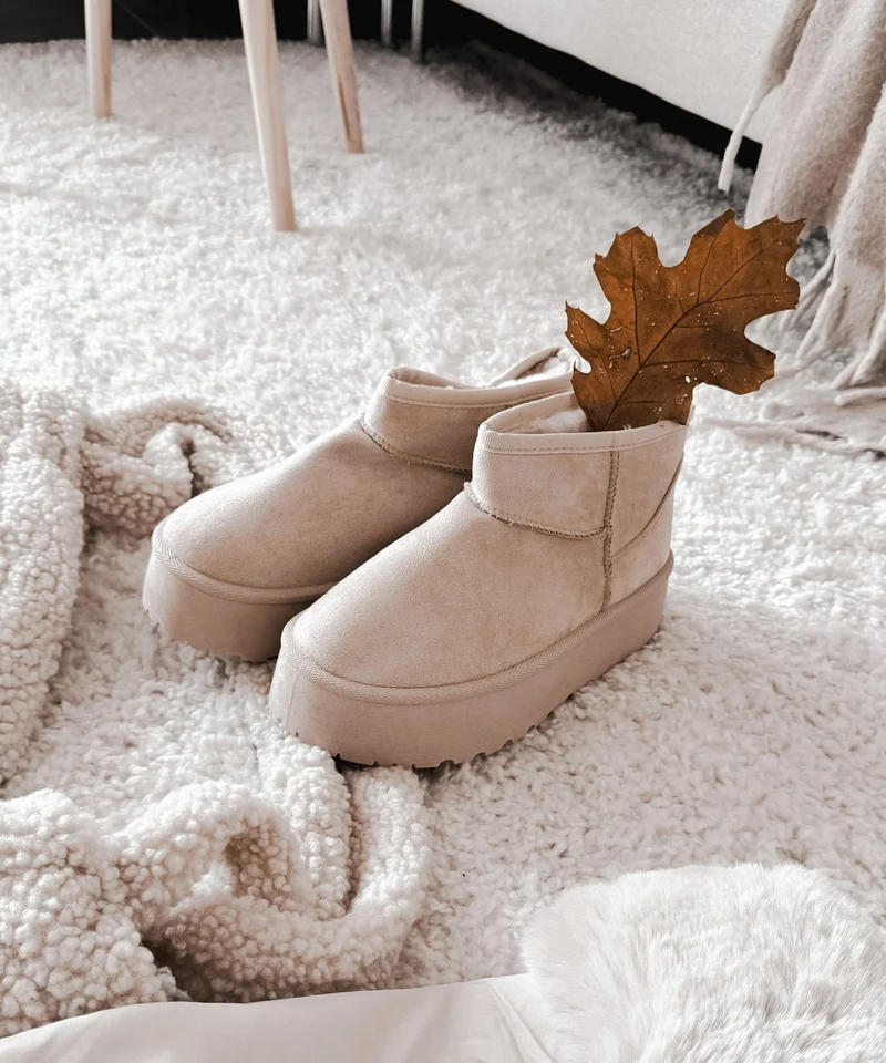 Gefütterte Plateau Boots Nina Beige
