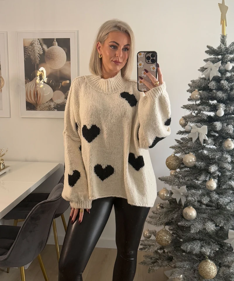 Oversize Pullover Nata Herz Beige Schwarz